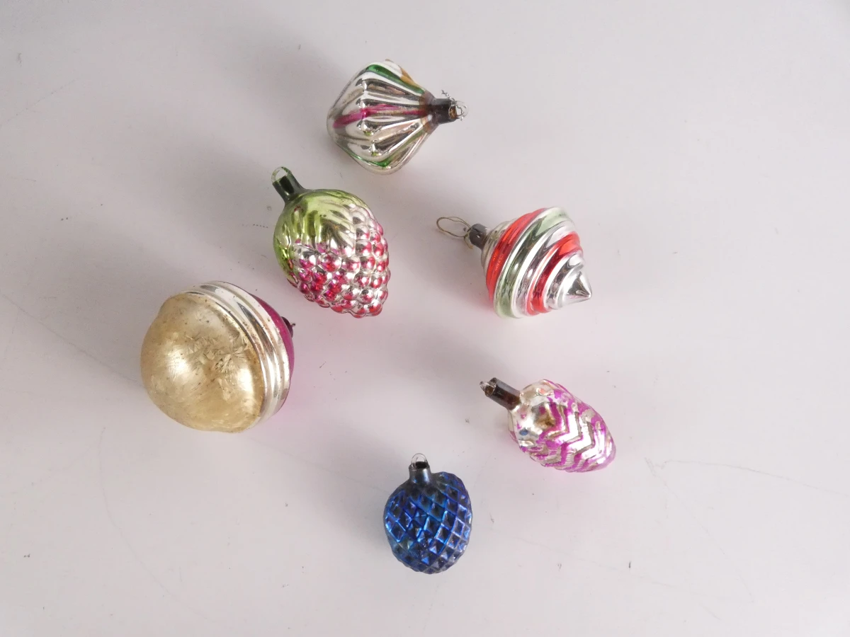 Set van 6 vintage glazen Ajeco kerstballen - foto 3
