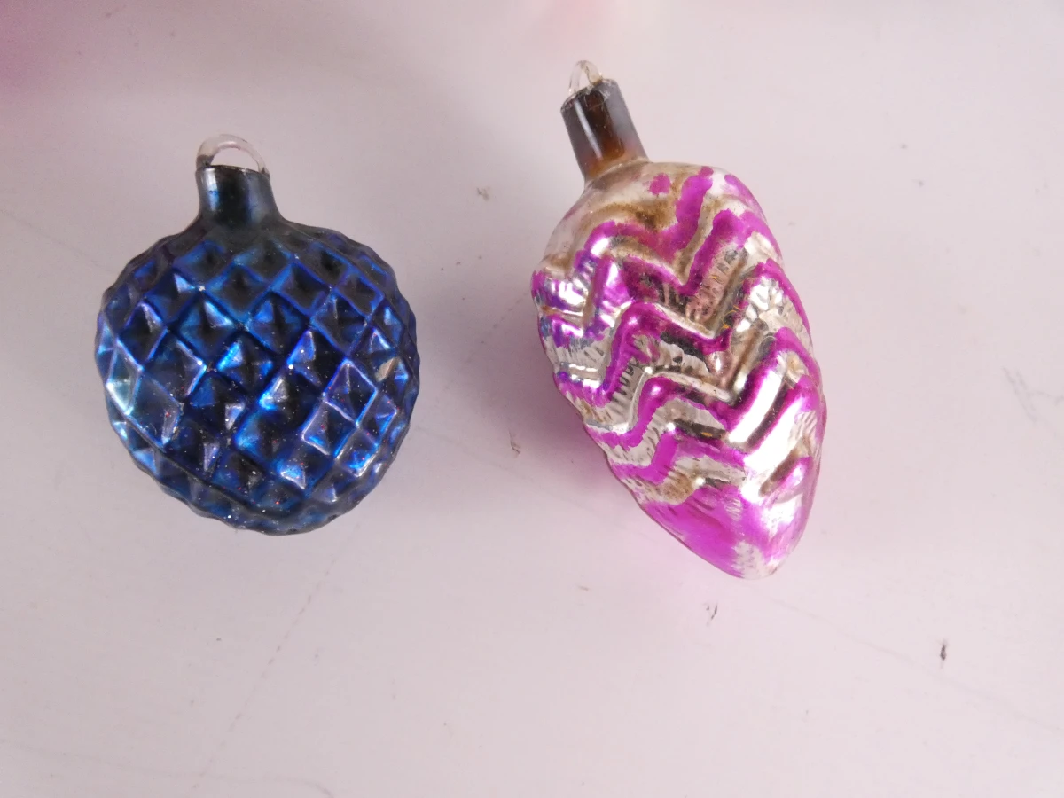 Set van 6 vintage glazen Ajeco kerstballen - foto 4