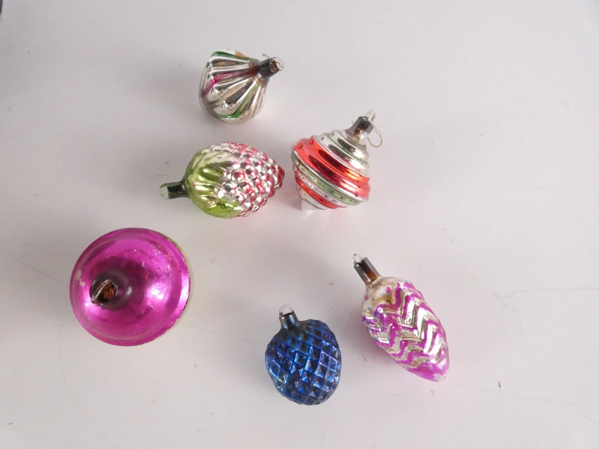 Set van 6 vintage glazen Ajeco kerstballen - foto 5