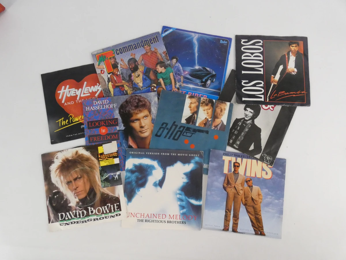 Set van 10 vintage vinyl singles met 7 inch koffertje - foto 3
