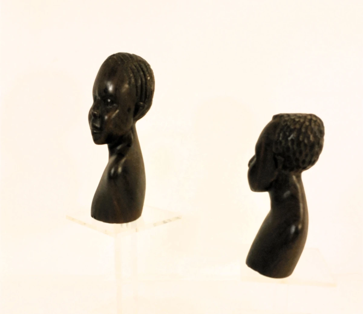 Set van 2 handgesneden Afrikaanse houten portretbustes - foto 2