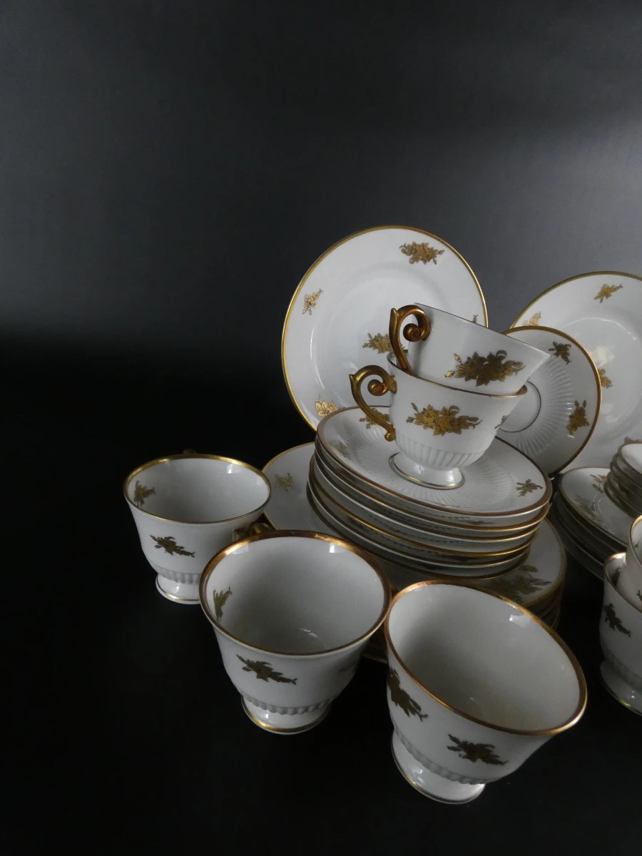 Porseleinen servies met gouden bloemenmotief,  Langenthal Suisse - foto 5