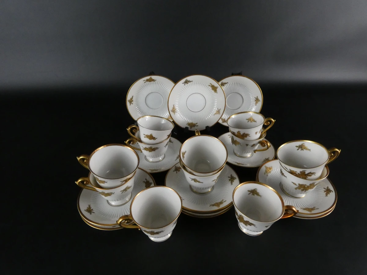 Porseleinen servies met gouden bloemenmotief,  Langenthal Suisse - foto 18
