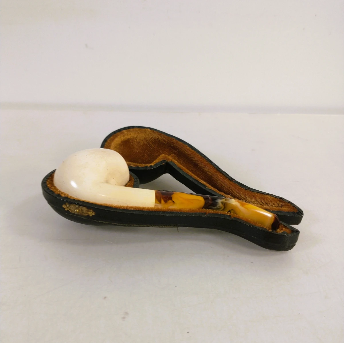 Vintage rookpijp met decoratieve steel en etui - foto 1