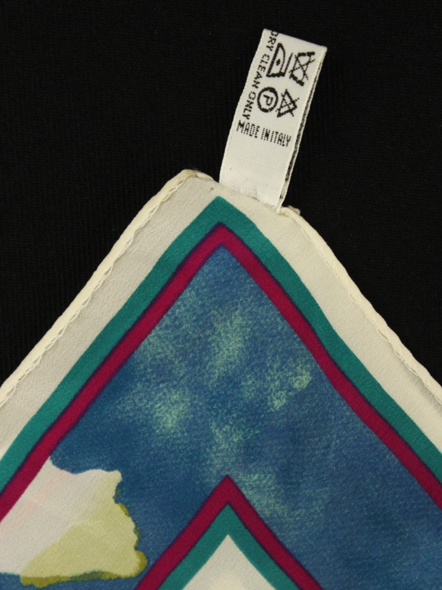 Pierre Cardin 100% zijden foulard met wit paars en blauwtinten - foto 6
