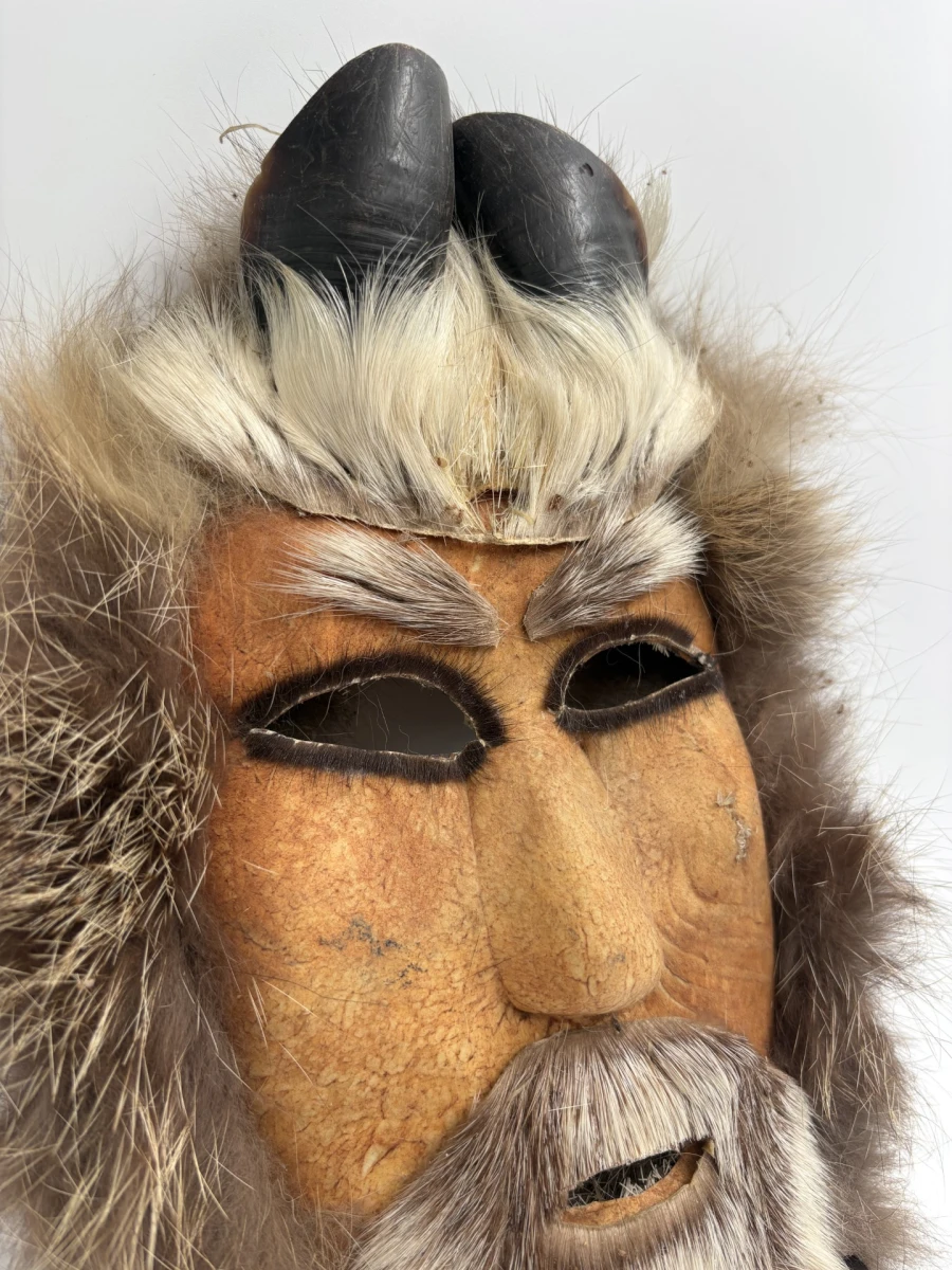 Twee authentiek Alaskaans handgemaakte masker met bont - foto 7