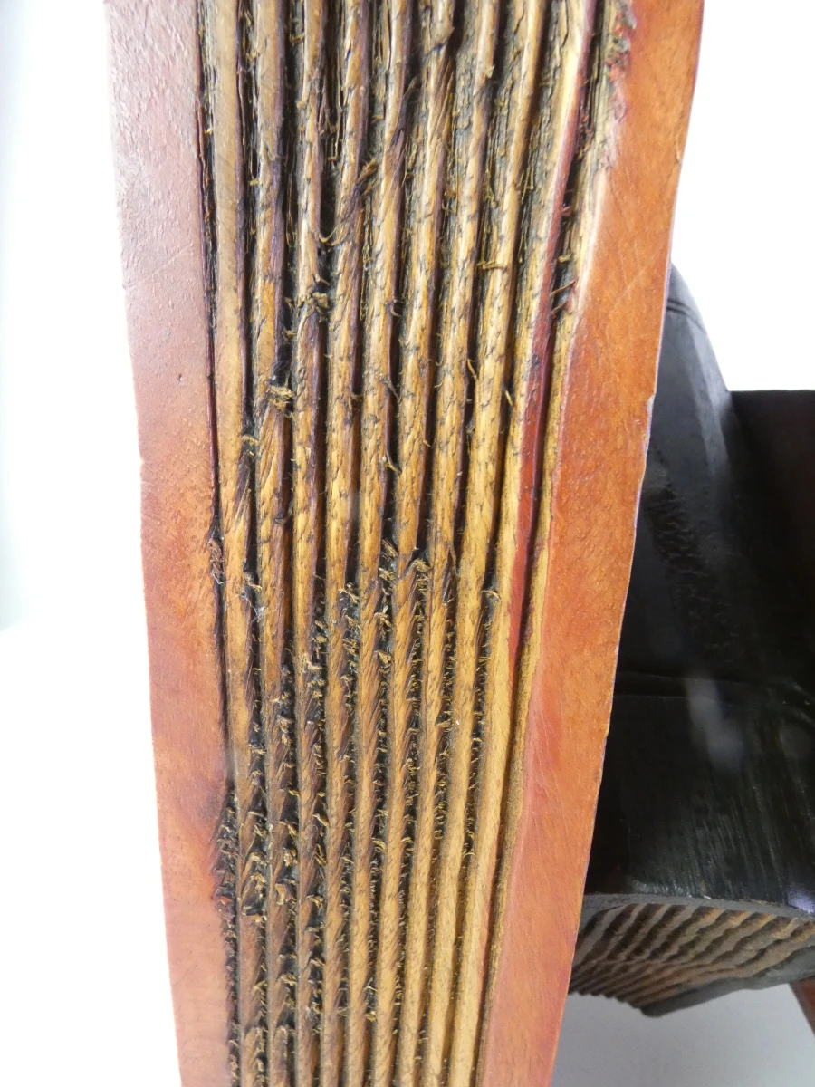 Handgesneden houten boekenkruk – bijzettafel van boeken - foto 10