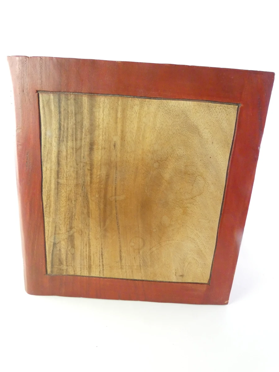 Handgesneden houten boekenkruk – bijzettafel van boeken - foto 11