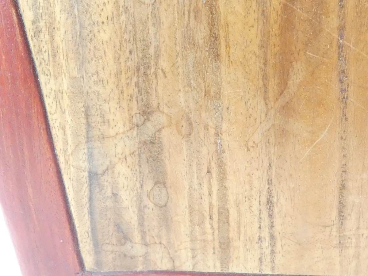 Handgesneden houten boekenkruk – bijzettafel van boeken - foto 12