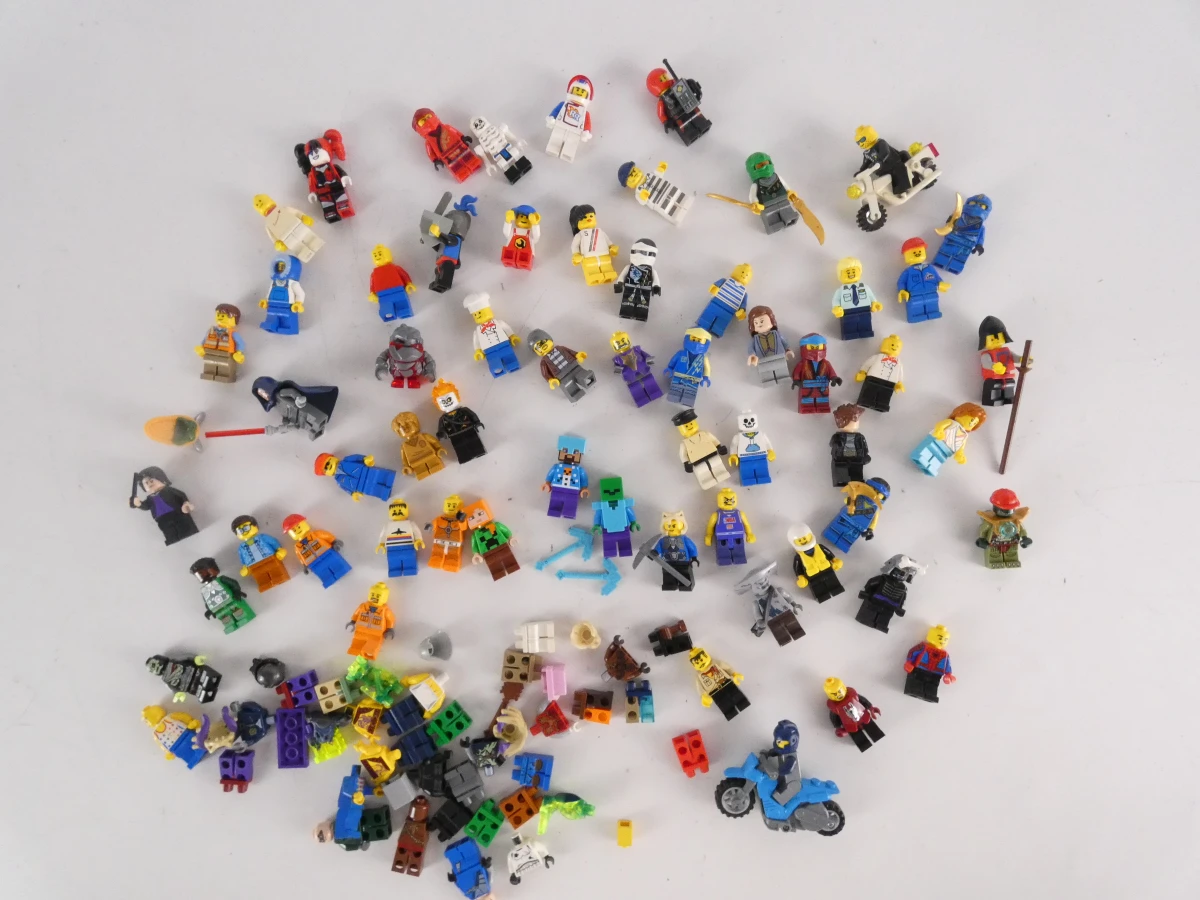Set van diverse LEGO minifiguren – kavel bij De Kringwinkel, Heverlee