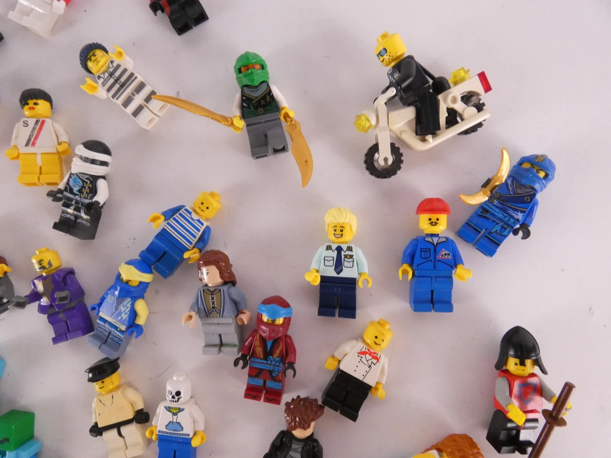 Set van diverse LEGO minifiguren - foto 3