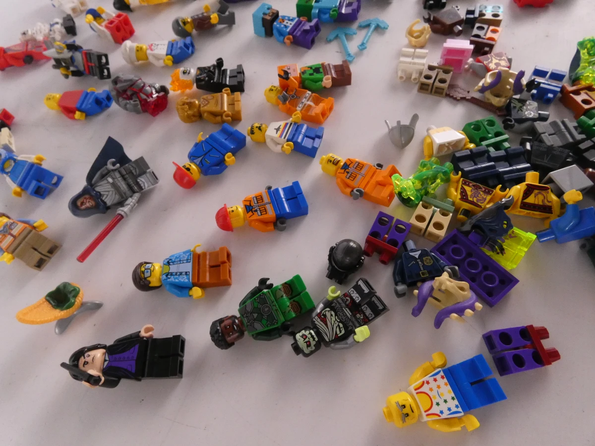 Set van diverse LEGO minifiguren - foto 6