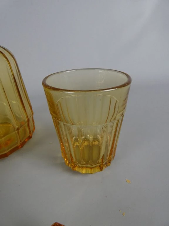 Set vintage oranje glazen parfumflesjes en potjes - foto 6