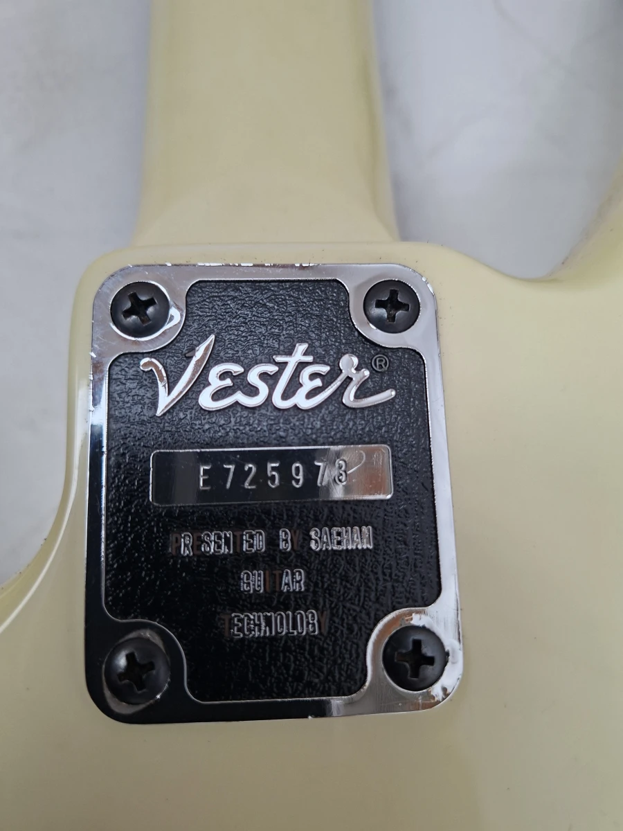 Vintage Vester Stage Series P/J Basgitaar (Late Jaren '80) – Koreaanse Topkwaliteit! - foto 4