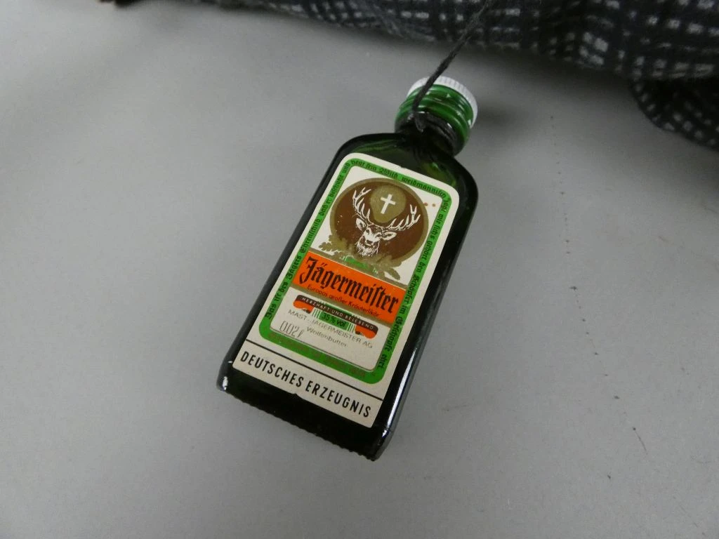 Houten marionet pop met baard en fles - foto 6