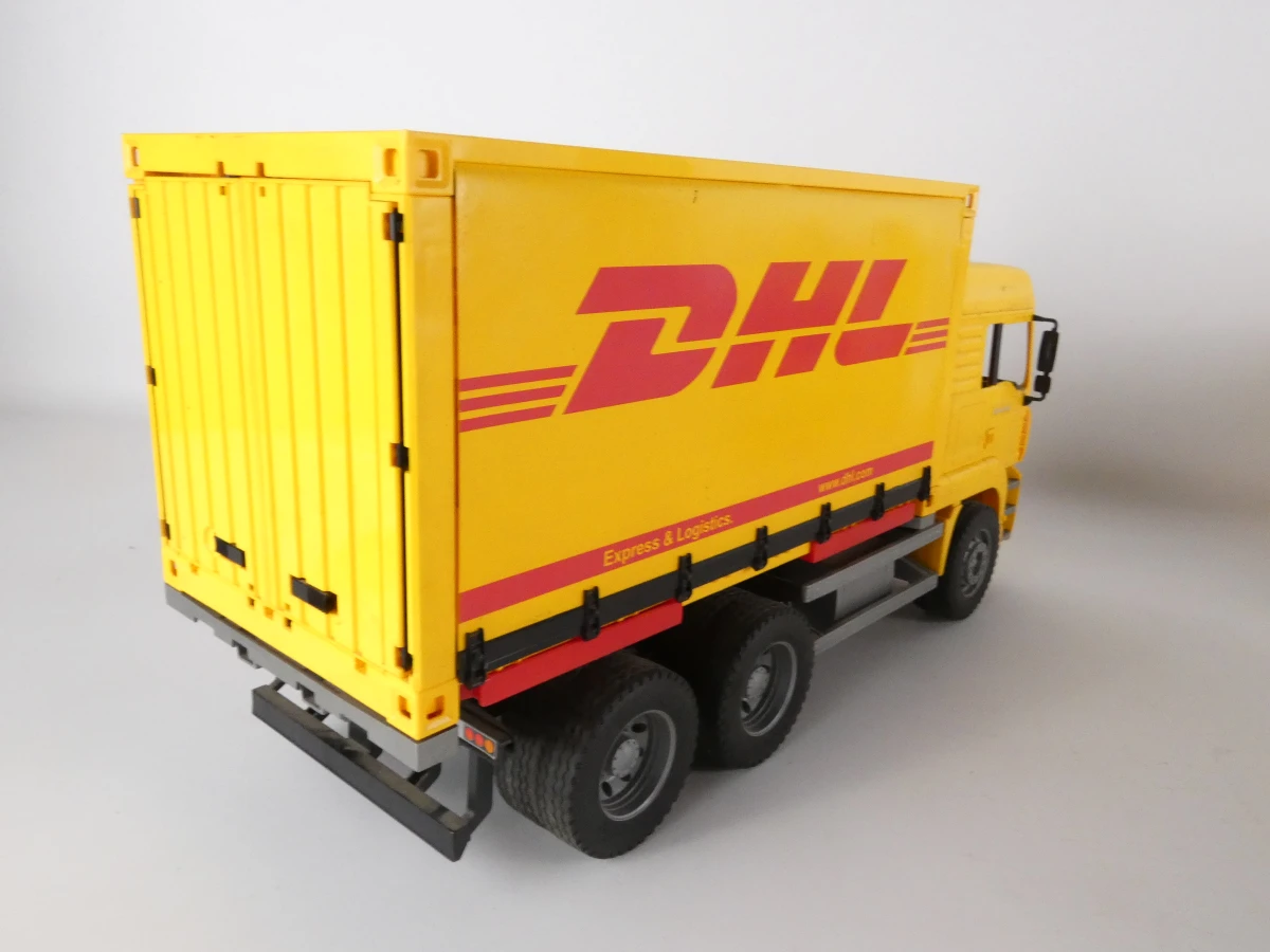 Set van diverse DHL modelauto's en speelgoedvrachtwagens - foto 6