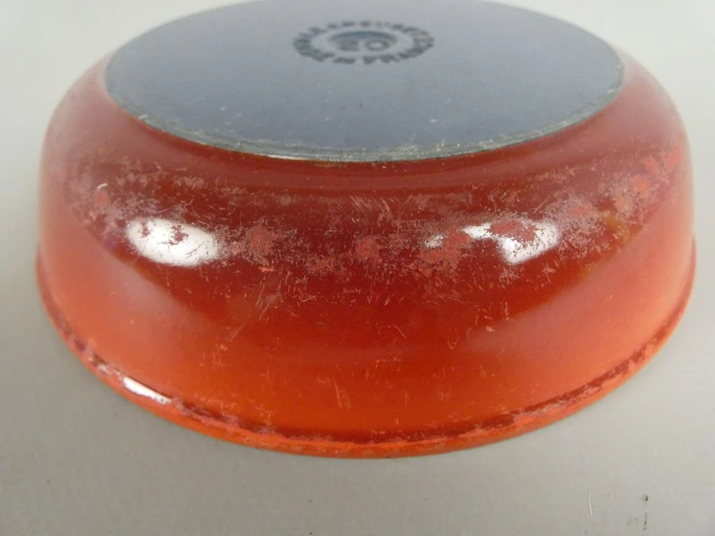 Le Creuset gietijzeren braadpan met oranje handvat en schenktuiten - foto 3