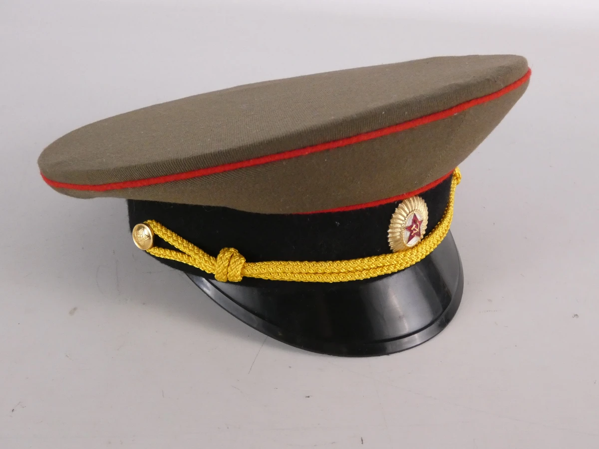 Sovjet militaire ceremoniële pet (Pilotka/Peaked Cap) – kavel bij De Kringwinkel, Heverlee