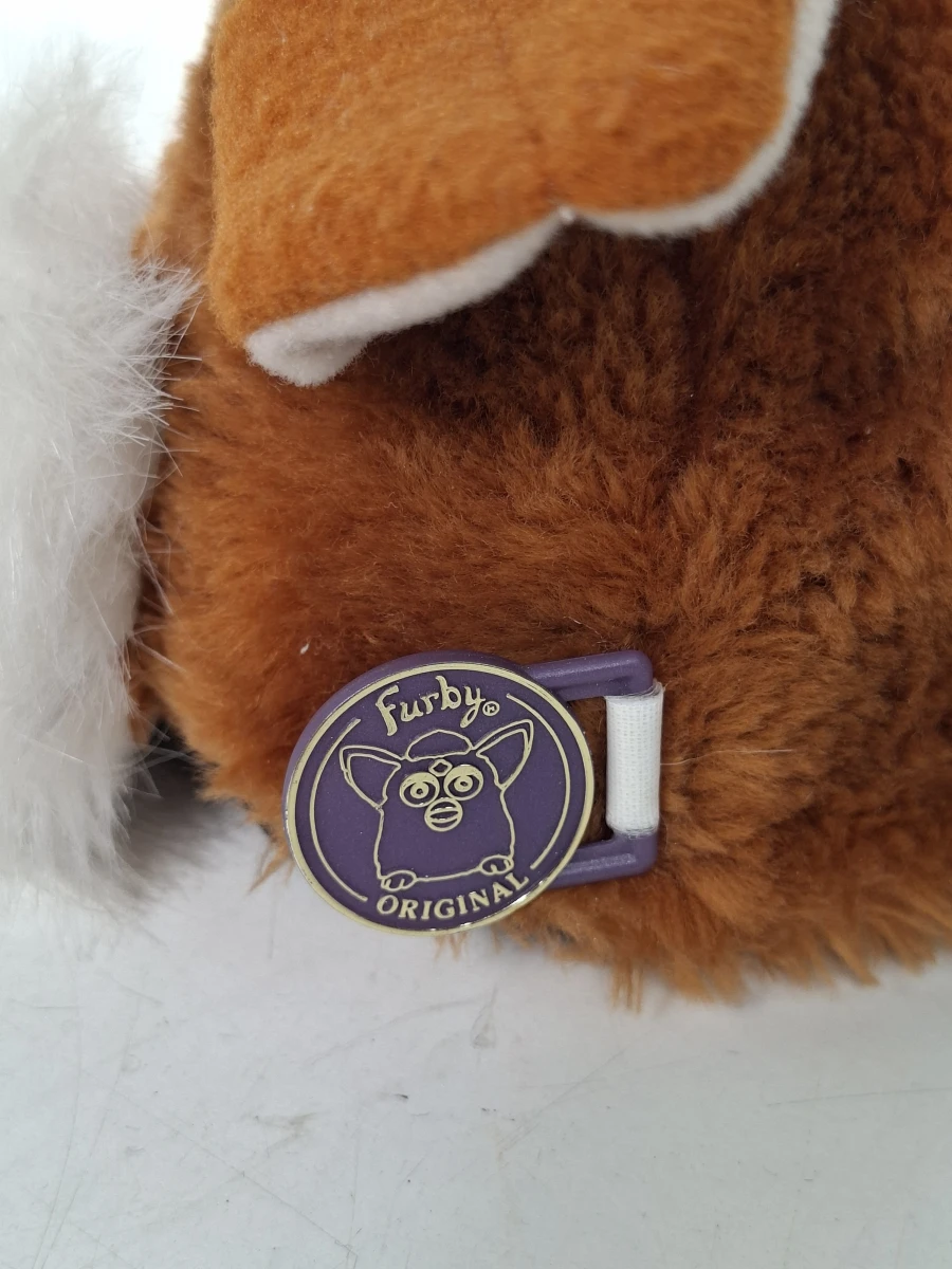 Zeldzame Vintage Tiger Electronics Furby (1999) – "Coffee" Uitvoering met Originele Tags! - foto 2