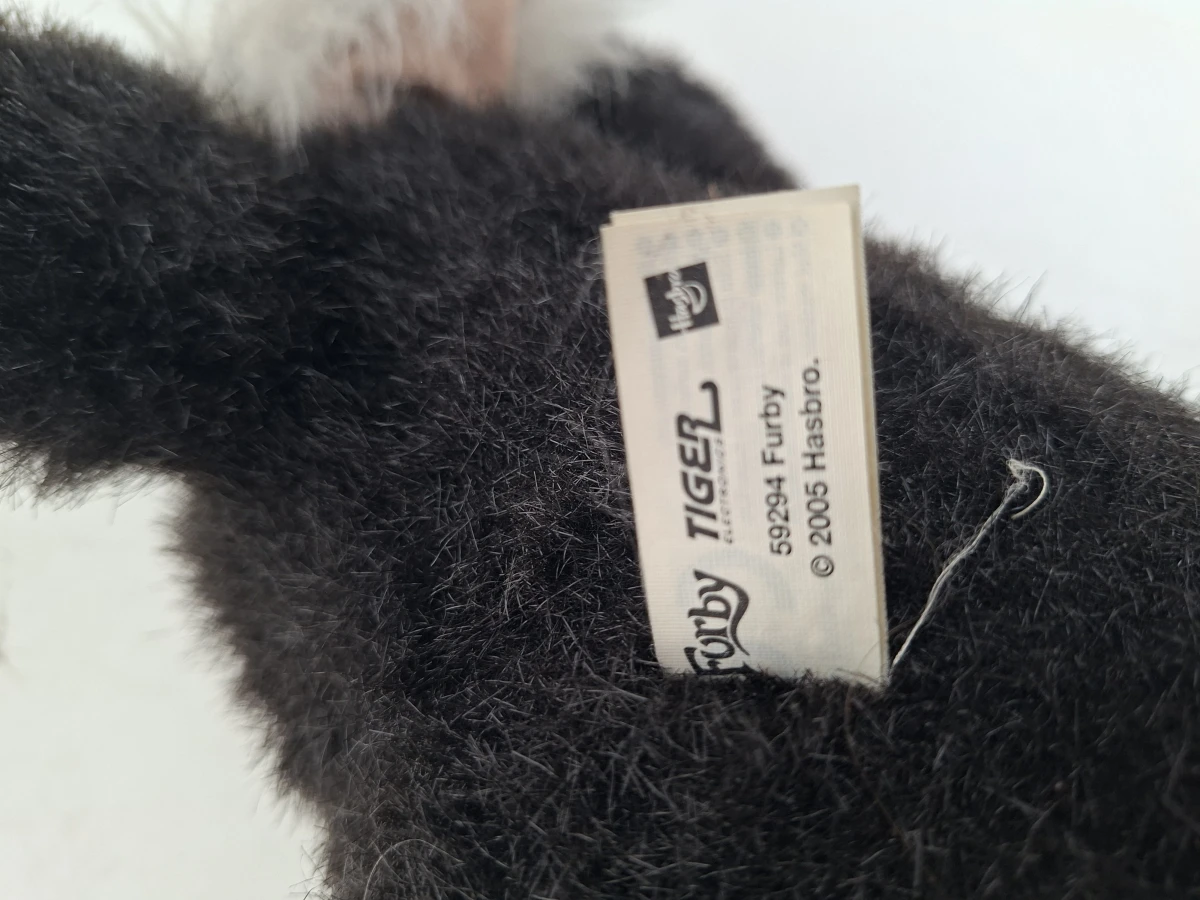 Zeldzame Grote Vintage Furby (2005) – "Tuxedo" Zwart/Wit Emoto-Tronic met Blauwe Ogen! - foto 2