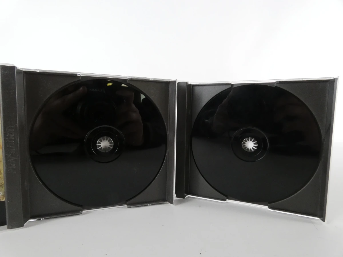 4 Originele PS1-games PAL - Compleet met boekjes - foto 4