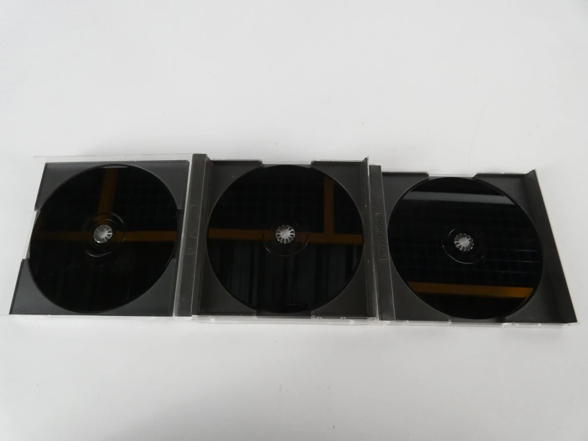 4 Originele PS1-games PAL - Compleet met boekjes - foto 8