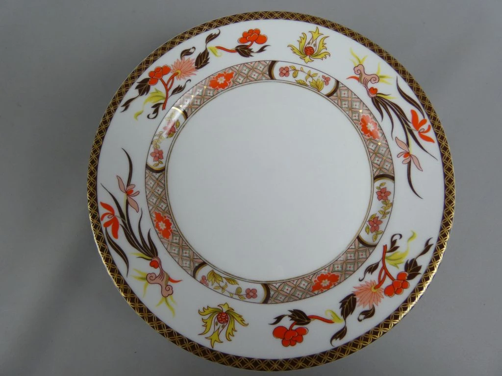 Set van 5 porseleinen borden met decoratieve rand - foto 4