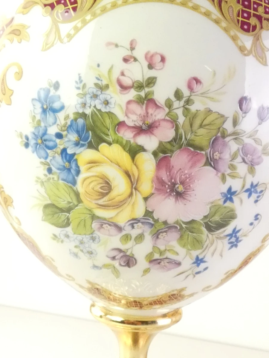 Elegante Italiaanse Alfa porseleinen sierset | Sierurn en twee kandelaars - foto 13