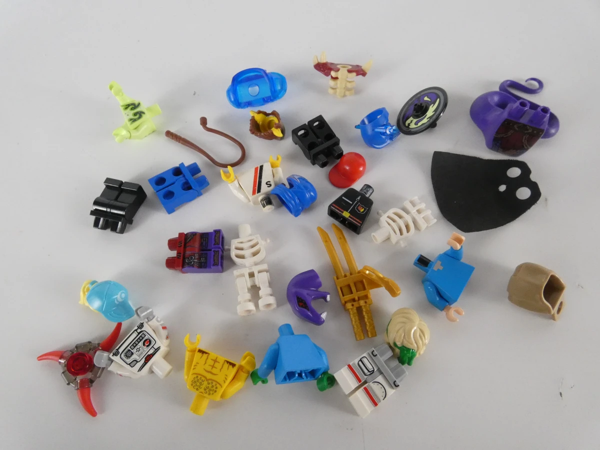 Verzameling LEGO-minifiguren met accessoires - foto 11