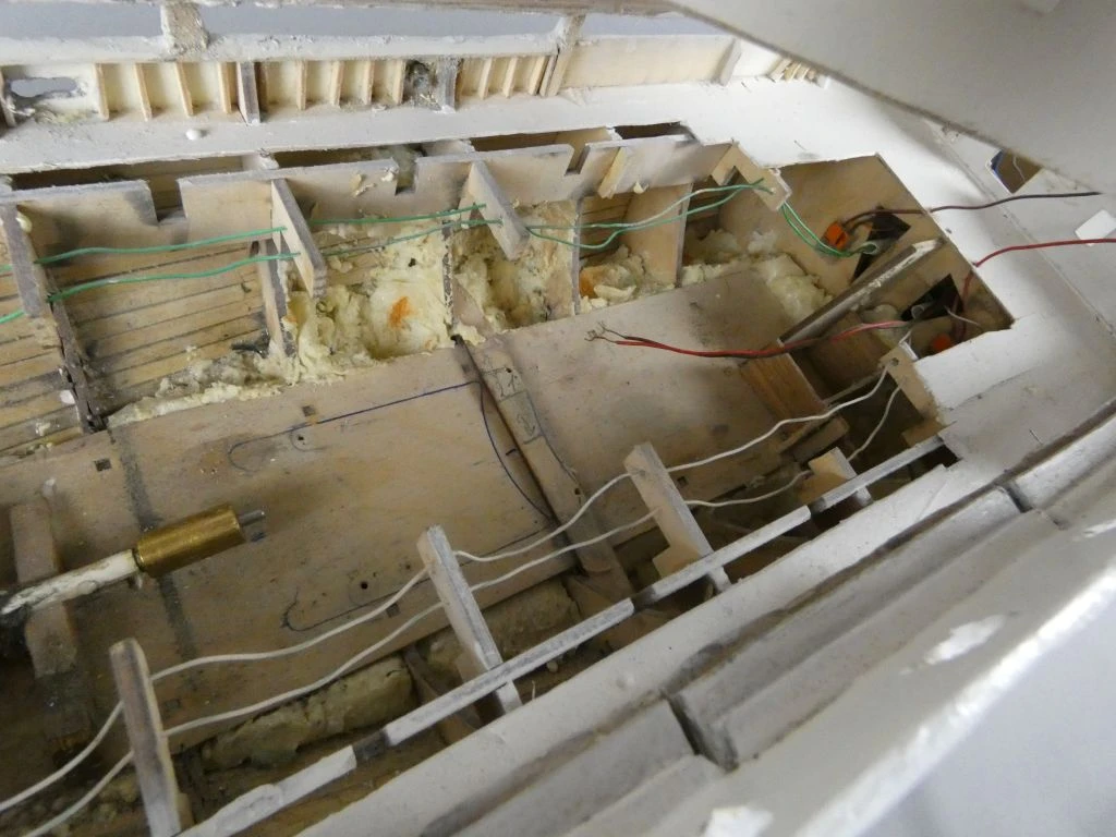 Handgemaakt houten schaalmodel van een schip - foto 14