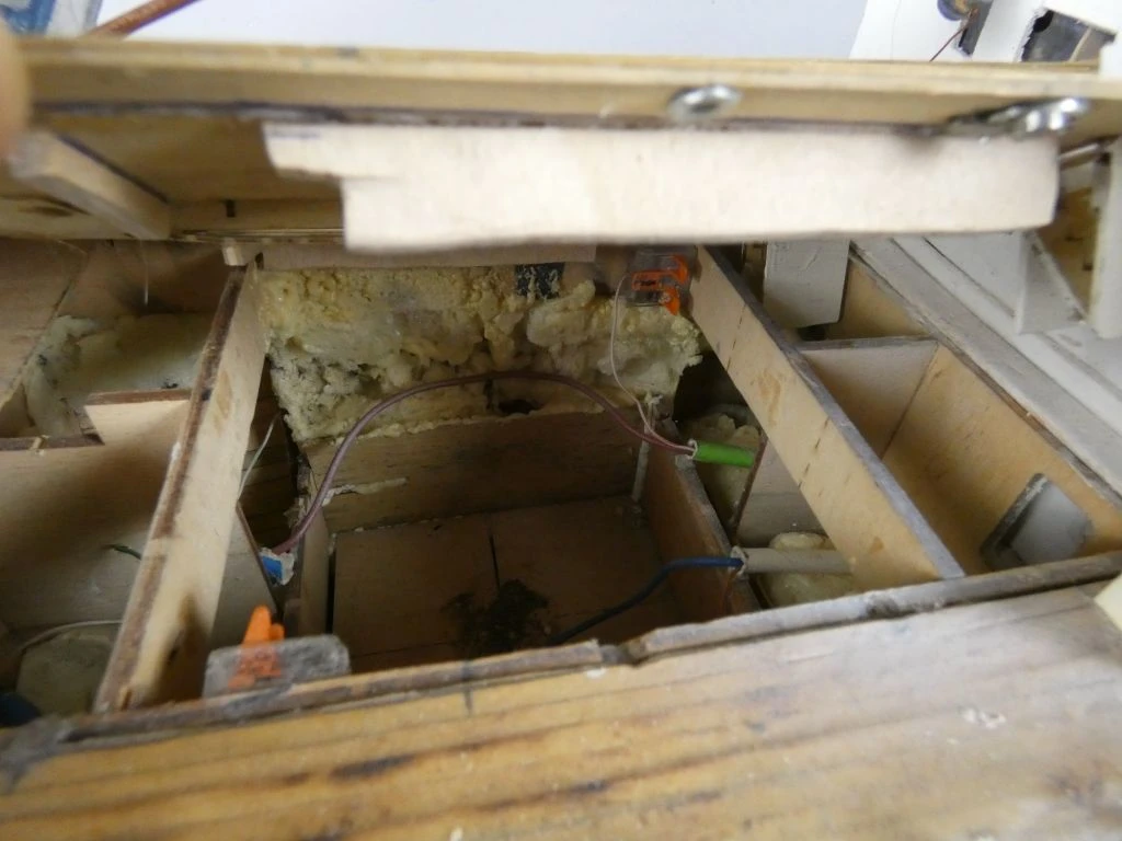 Handgemaakt houten schaalmodel van een schip - foto 19