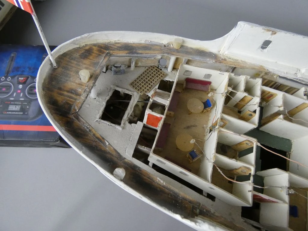Handgemaakt houten schaalmodel van een schip - foto 11