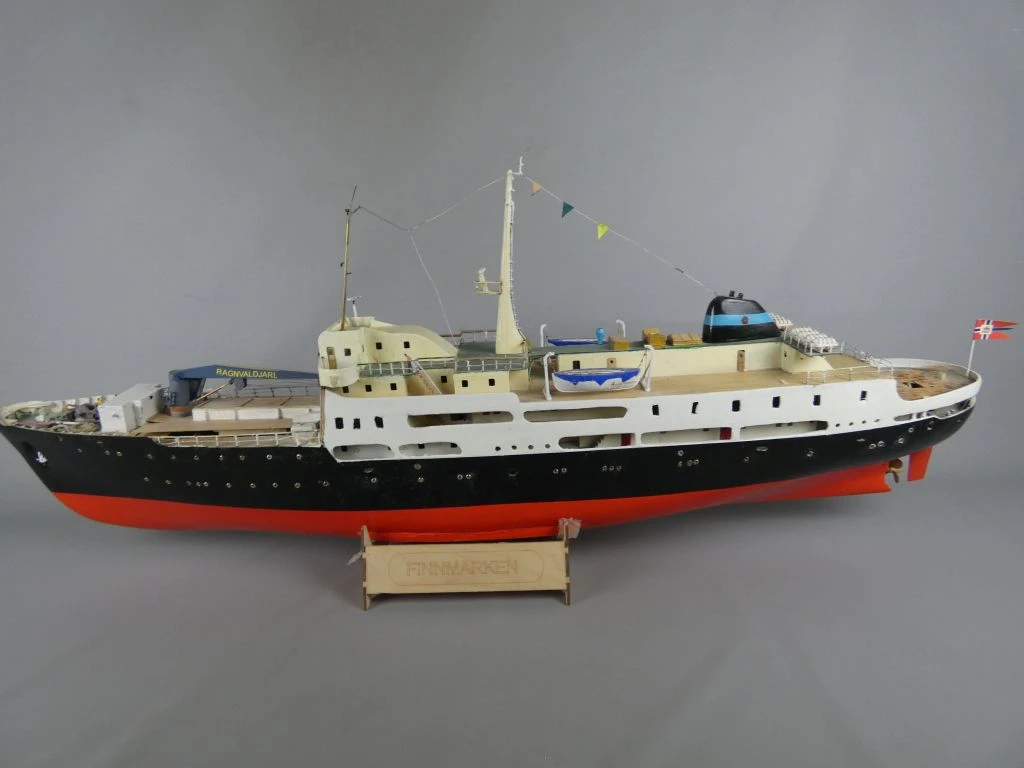 Handgemaakt houten schaalmodel van een schip - foto 15