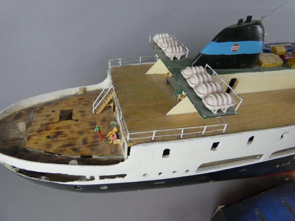 Handgemaakt houten schaalmodel van een schip - foto 6