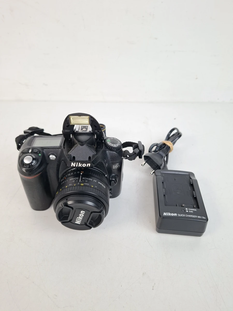 Nikon D50 DSLR Spiegelreflexcamera + Schitterende Nikon AF Nikkor 50mm f/1.8D Portretlens (Complete Set!) - foto 1