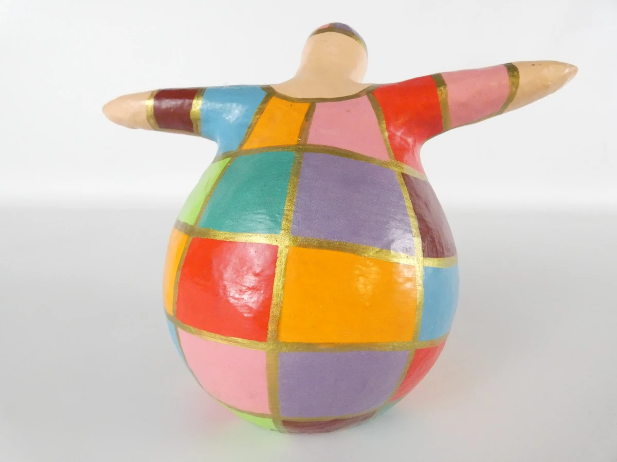 Handgemaakt papier-maché beeldje - foto 4