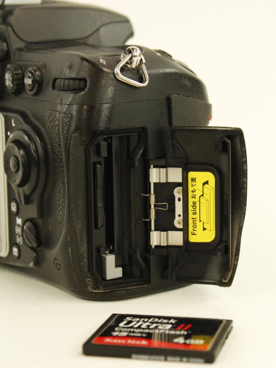 Nikon D300s digitale spiegelreflexcamera met 2 Nikkor-objectieven & toebehoren - foto 14