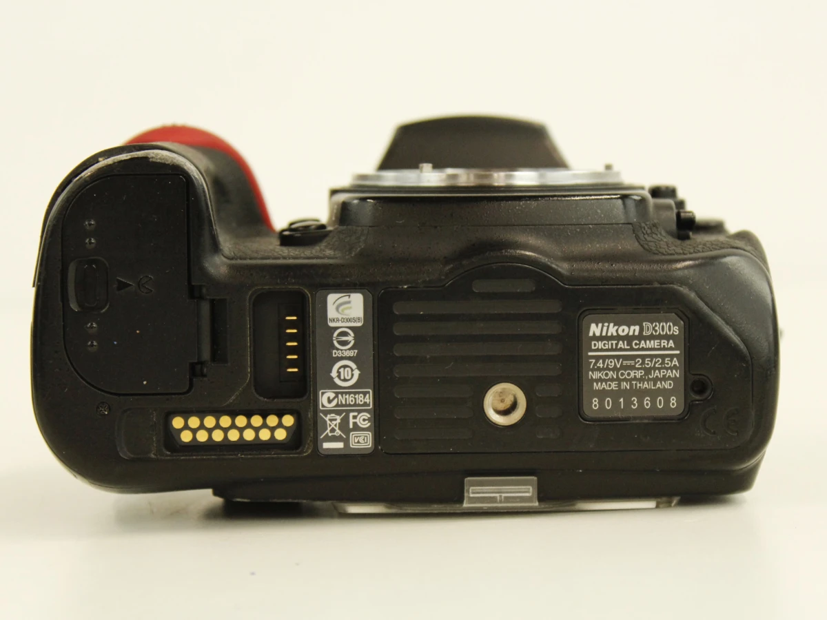 Nikon D300s digitale spiegelreflexcamera met 2 Nikkor-objectieven & toebehoren - foto 15