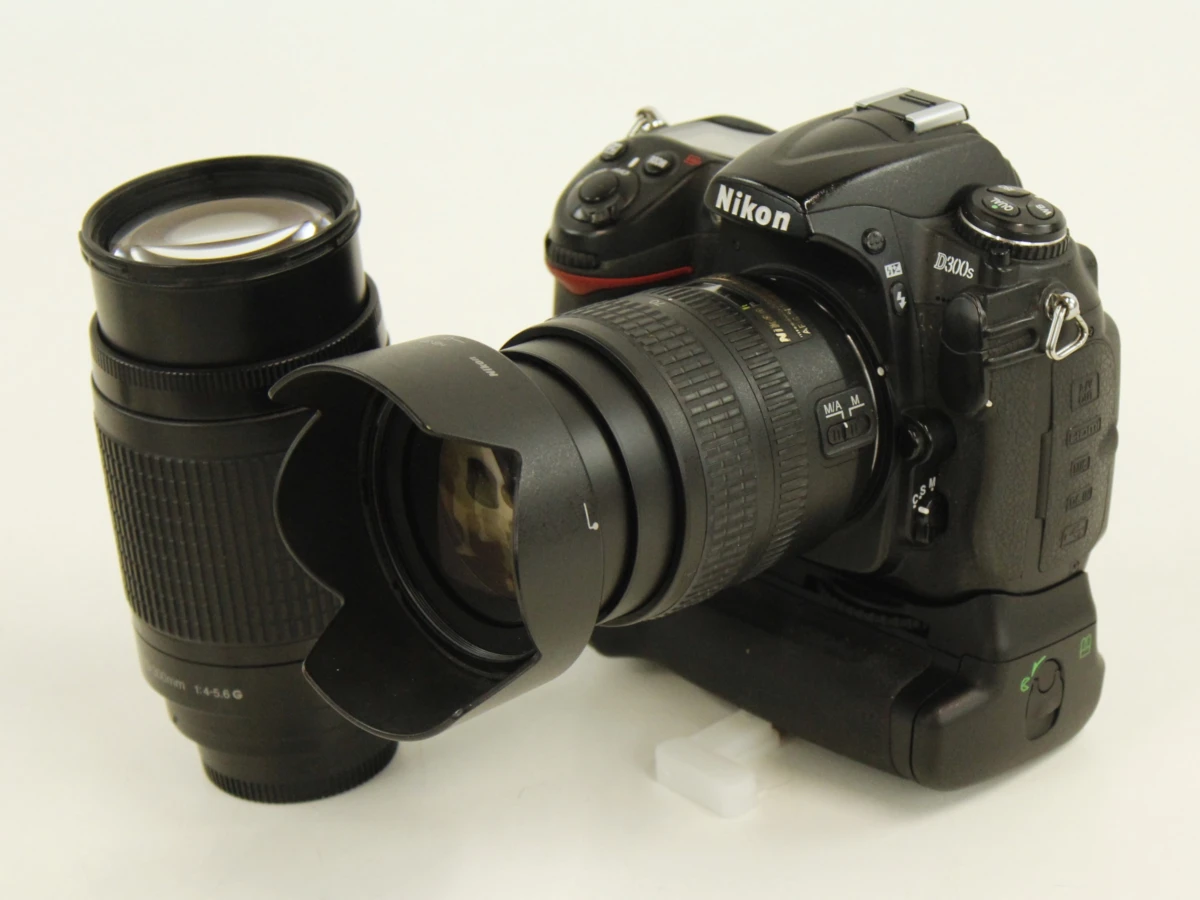 Nikon D300s digitale spiegelreflexcamera met 2 Nikkor-objectieven & toebehoren - foto 16
