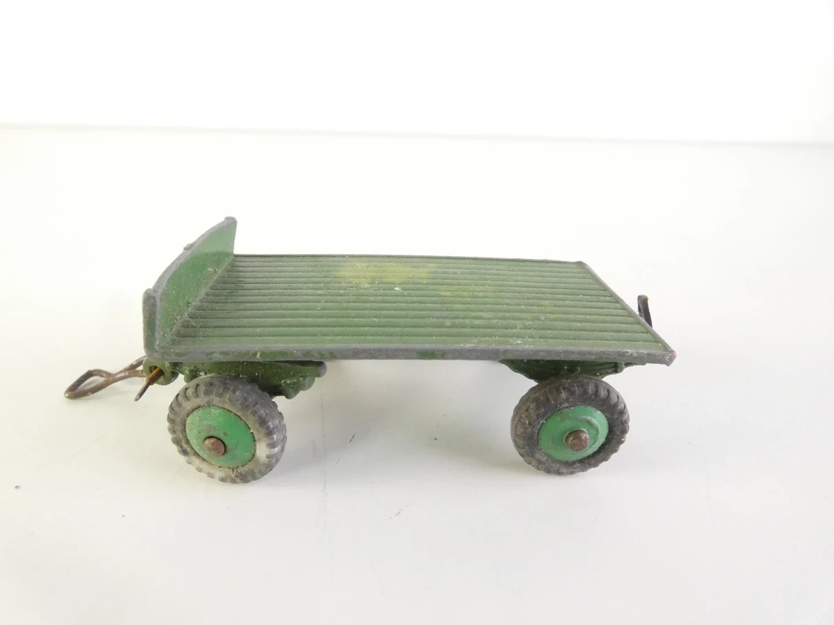 Vintage Dinky Toys modelauto's en verkeersborden - foto 10
