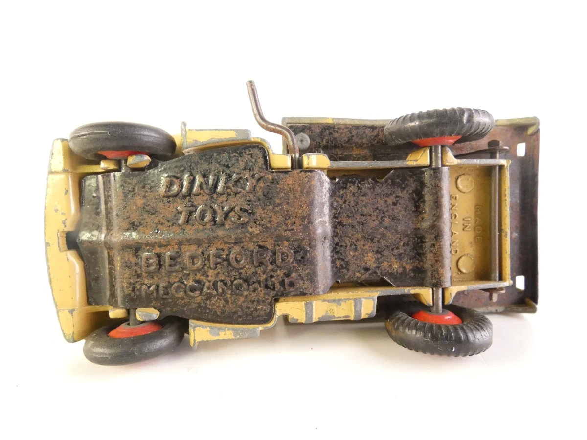 Vintage Dinky Toys modelauto's en verkeersborden - foto 5