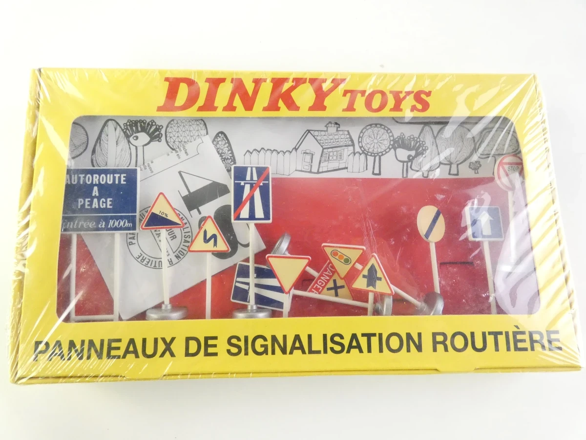 Vintage Dinky Toys modelauto's en verkeersborden - foto 17