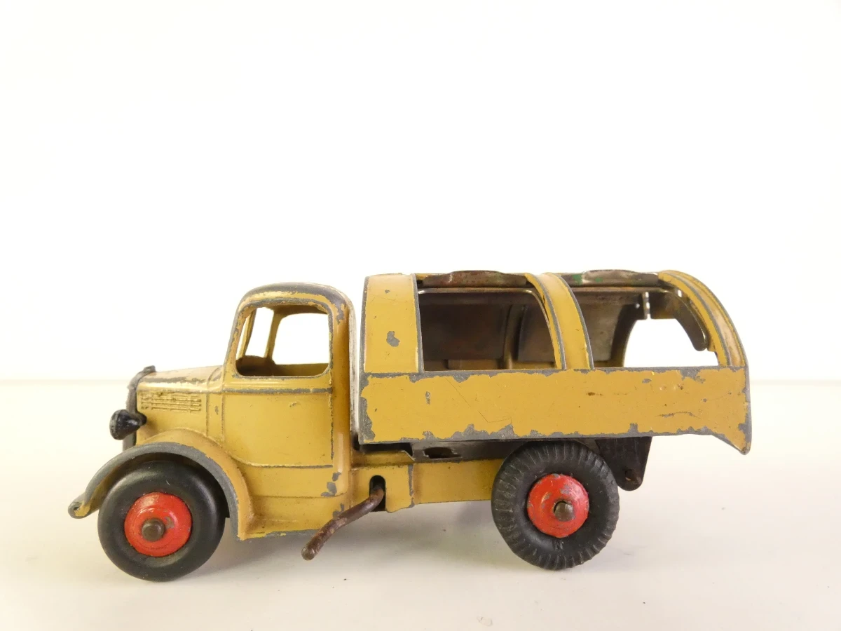 Vintage Dinky Toys modelauto's en verkeersborden - foto 3