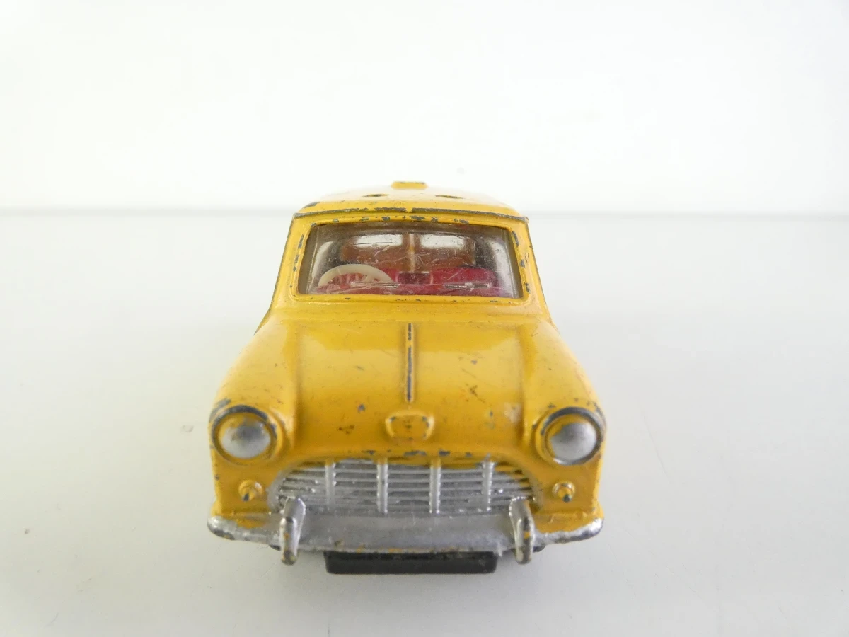 Vintage Dinky Toys modelauto's en verkeersborden - foto 25