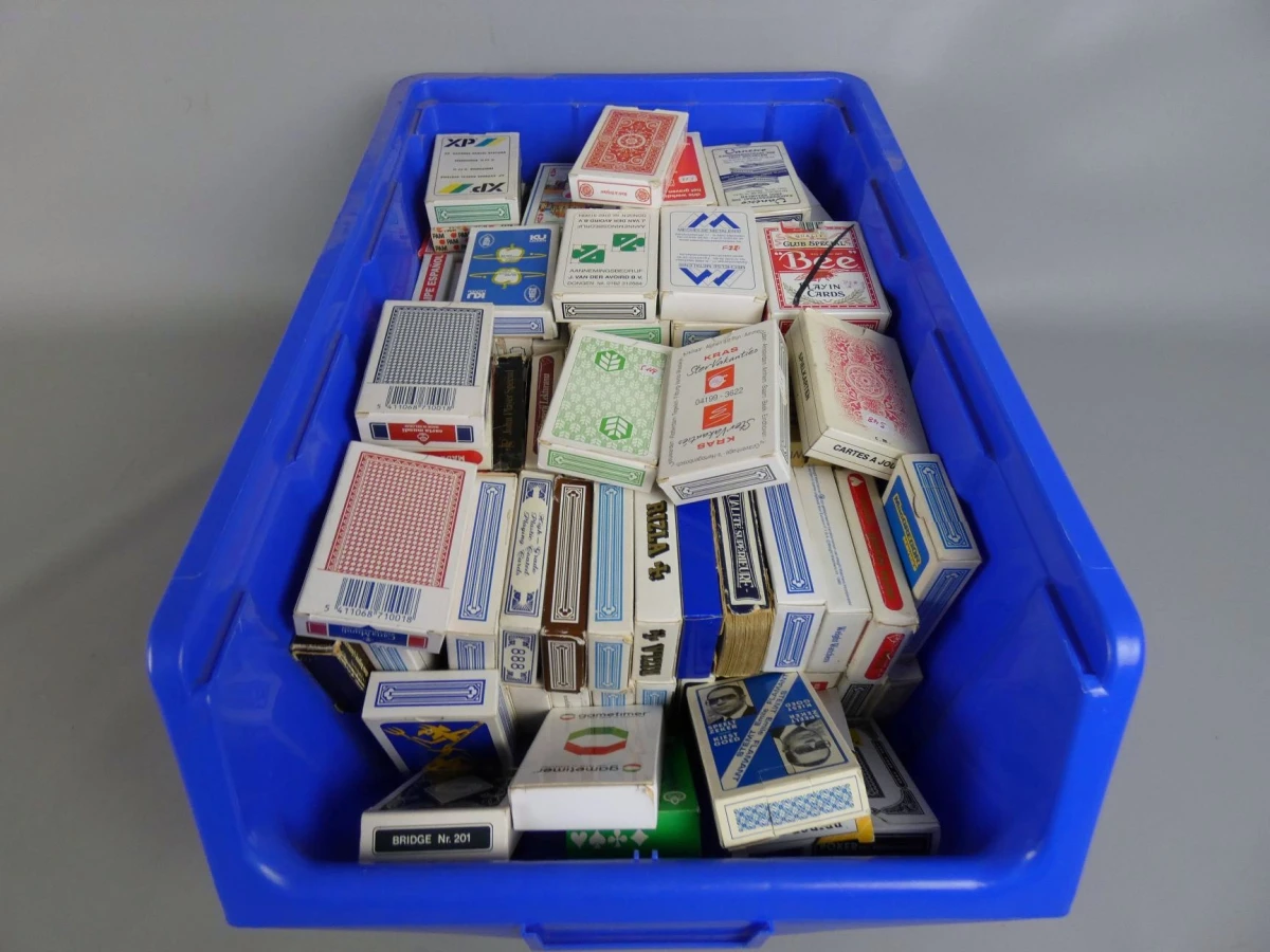 Grote partij complete speelkaarten (141 stuks) – kavel bij De Kringwinkel, Diest