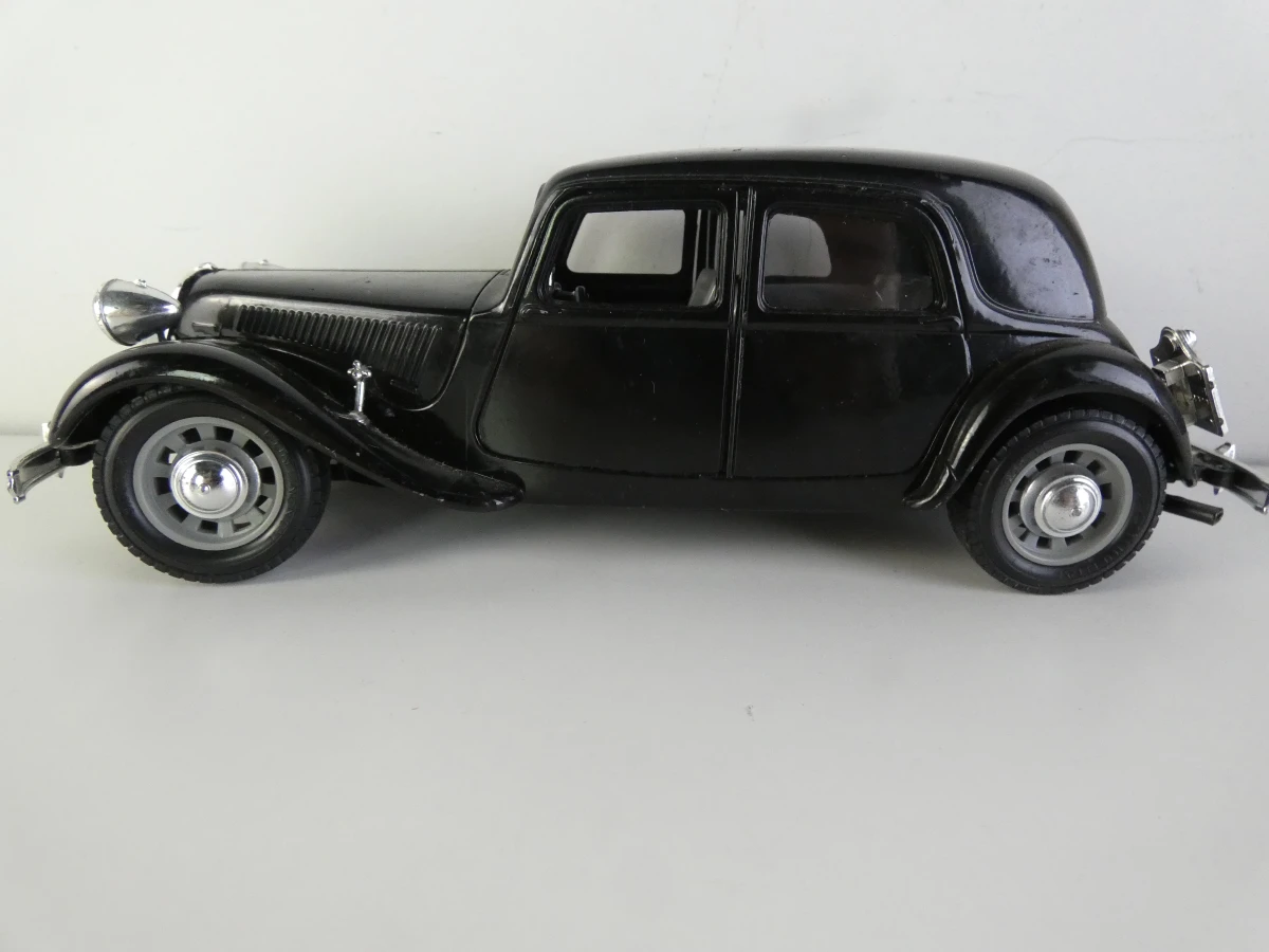 3 modelauto's – Citroën Traction Avant, Peugeot 302 Darl’Mat Roadster & Anson Peerless - foto 5