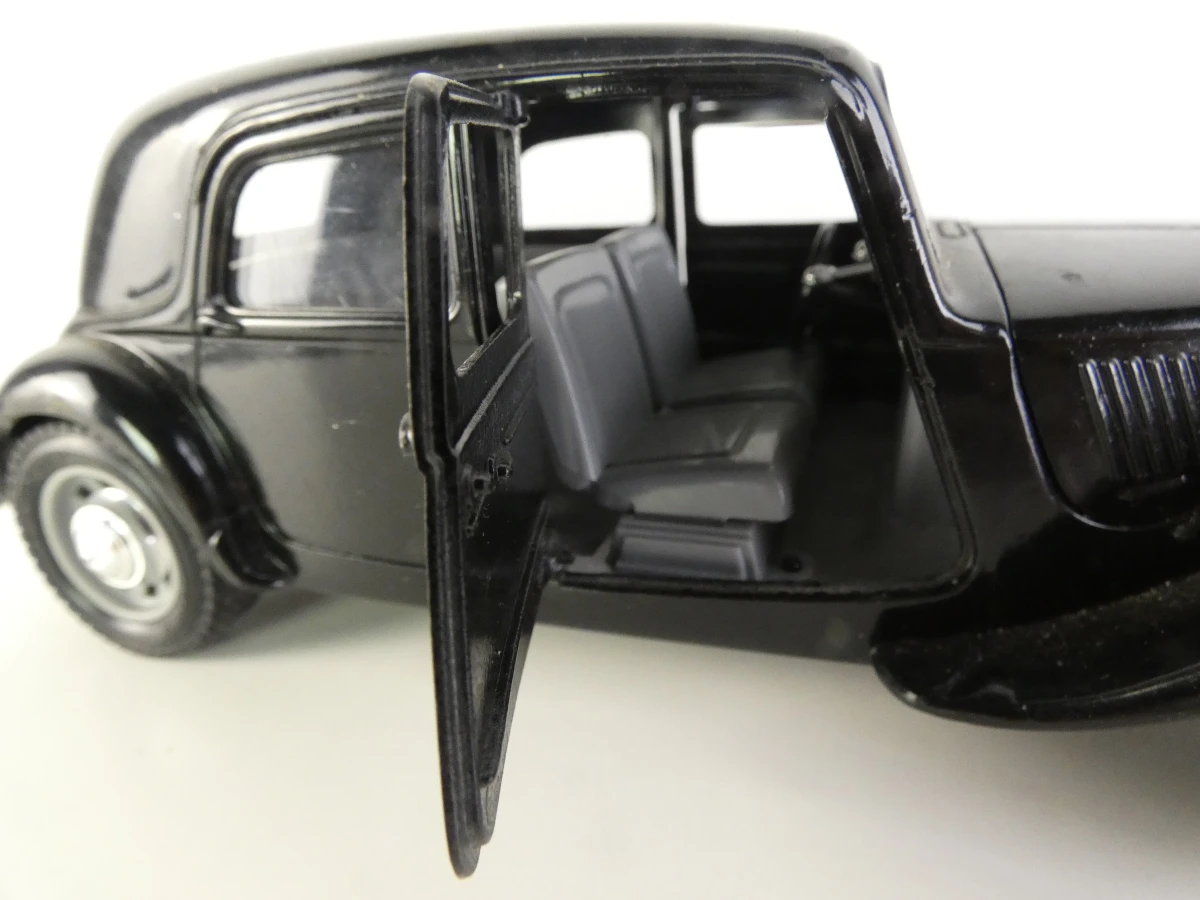 3 modelauto's – Citroën Traction Avant, Peugeot 302 Darl’Mat Roadster & Anson Peerless - foto 10