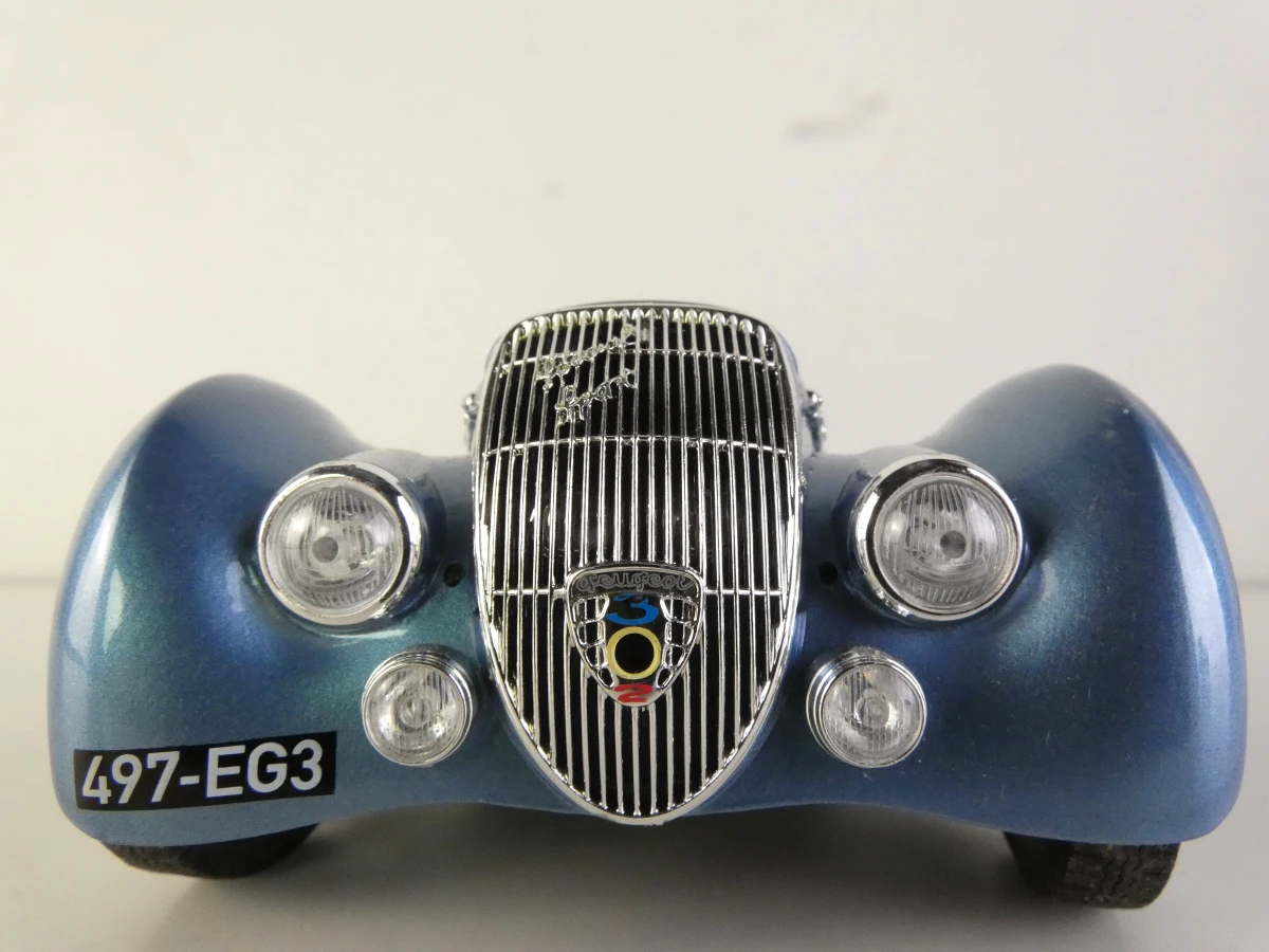 3 modelauto's – Citroën Traction Avant, Peugeot 302 Darl’Mat Roadster & Anson Peerless - foto 17