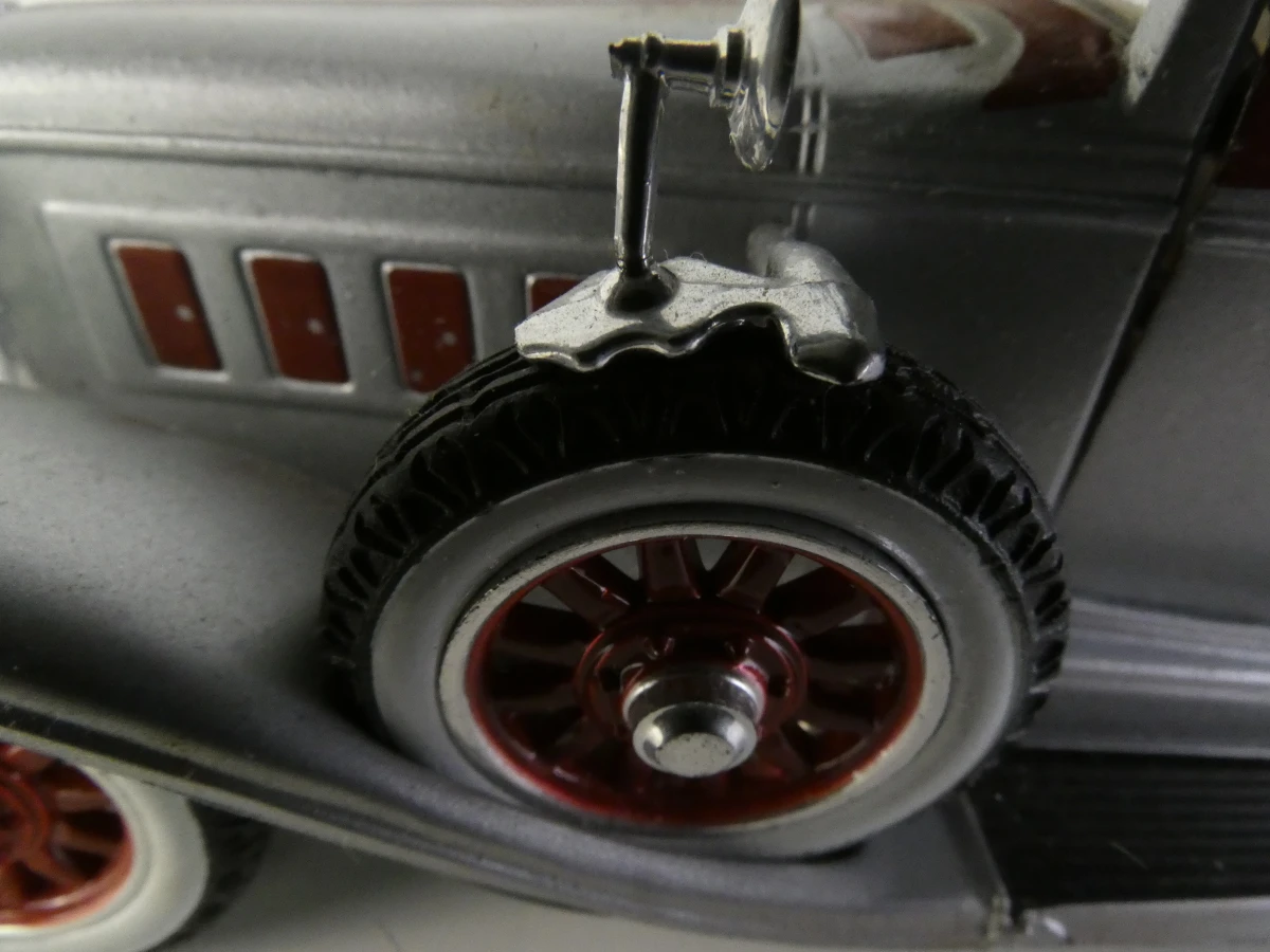 3 modelauto's – Citroën Traction Avant, Peugeot 302 Darl’Mat Roadster & Anson Peerless - foto 23
