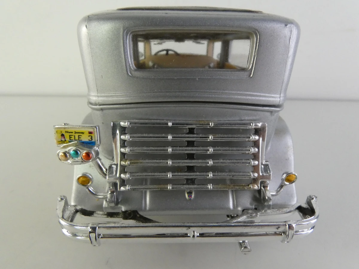 3 modelauto's – Citroën Traction Avant, Peugeot 302 Darl’Mat Roadster & Anson Peerless - foto 24